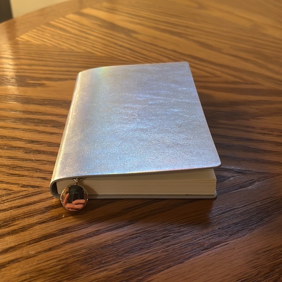 NWOT Iridescent Silver Pocket Notebook | Planner w Page Keeper • 5.5 x 4 Inch - Picture 6 of 16